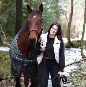 Meet your Posher, Lee